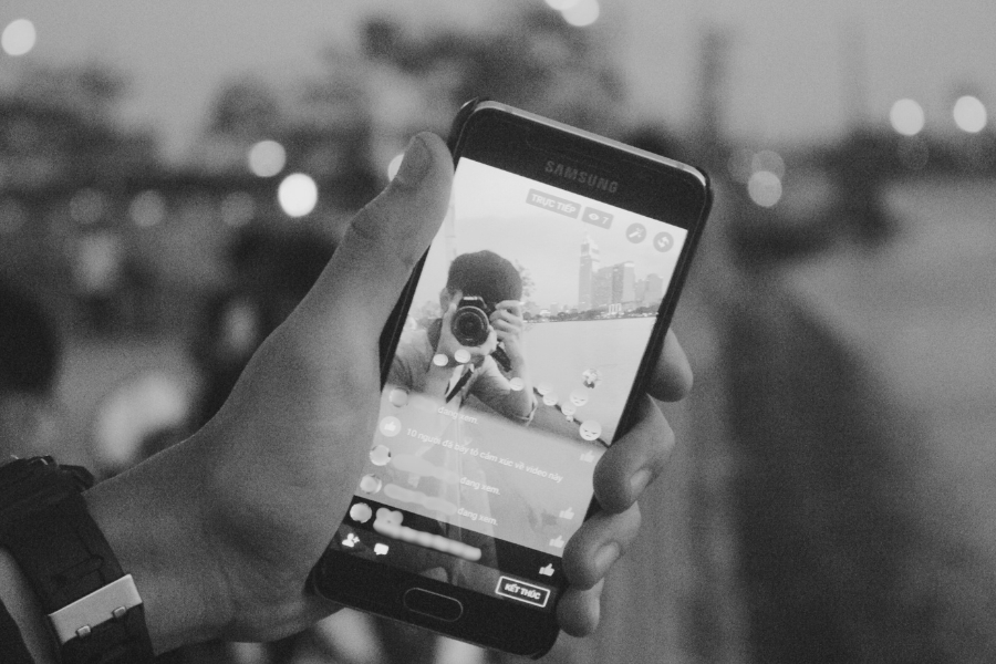Livestream kỷ niệm 